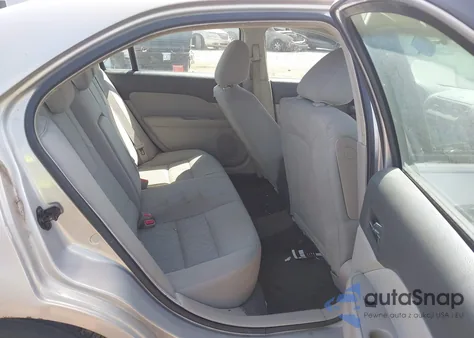 2010 Ford Fusion S from USA, damaged, VIN 3FAHP0GA9AR207071